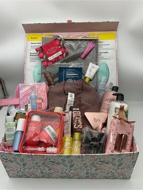 Mothers Day “Relax Gift Box
💝